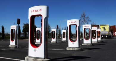 Tesla plans future of charging